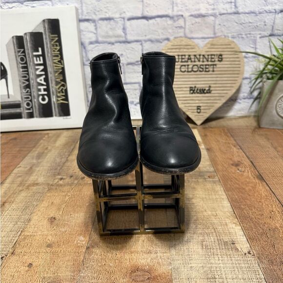 FRYE
CARSON PIPING BOOTIE size 8.5 M Black leather - Picture 5 of 13